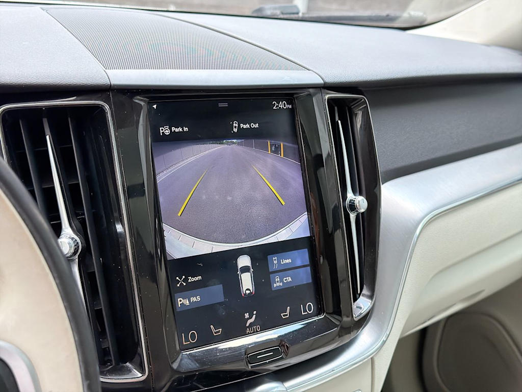 Thumbnail: 2019 Volvo XC60 - 13