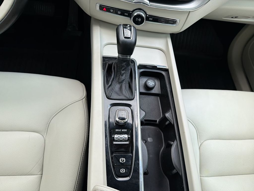 Thumbnail: 2019 Volvo XC60 - 34