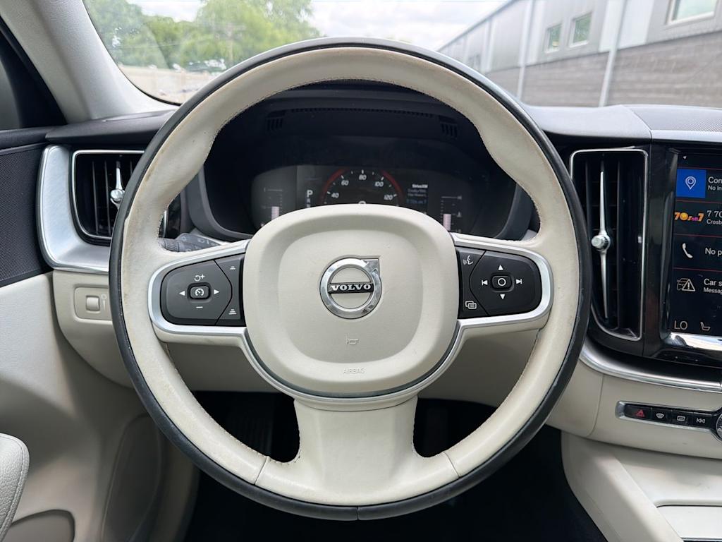 Thumbnail: 2019 Volvo XC60 - 9