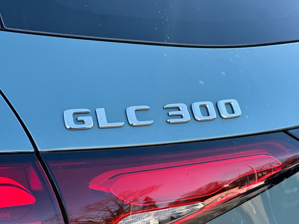 Thumbnail: 2025 Mercedes-Benz GLC - 7