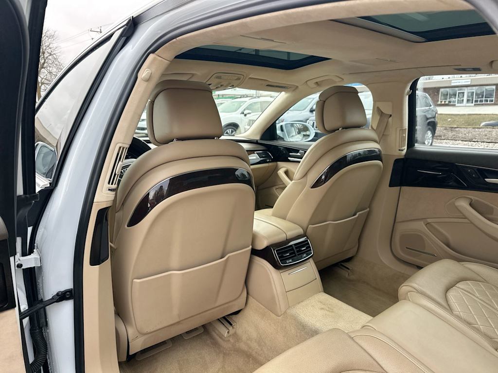 Thumbnail: 2015 Audi A8 - 11