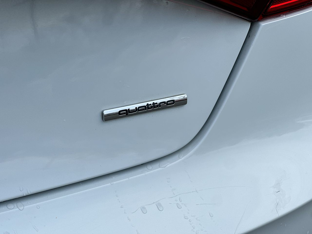 Thumbnail: 2015 Audi A8 - 27