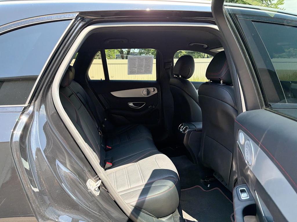 Thumbnail: 2017 Mercedes-Benz GLC - 31