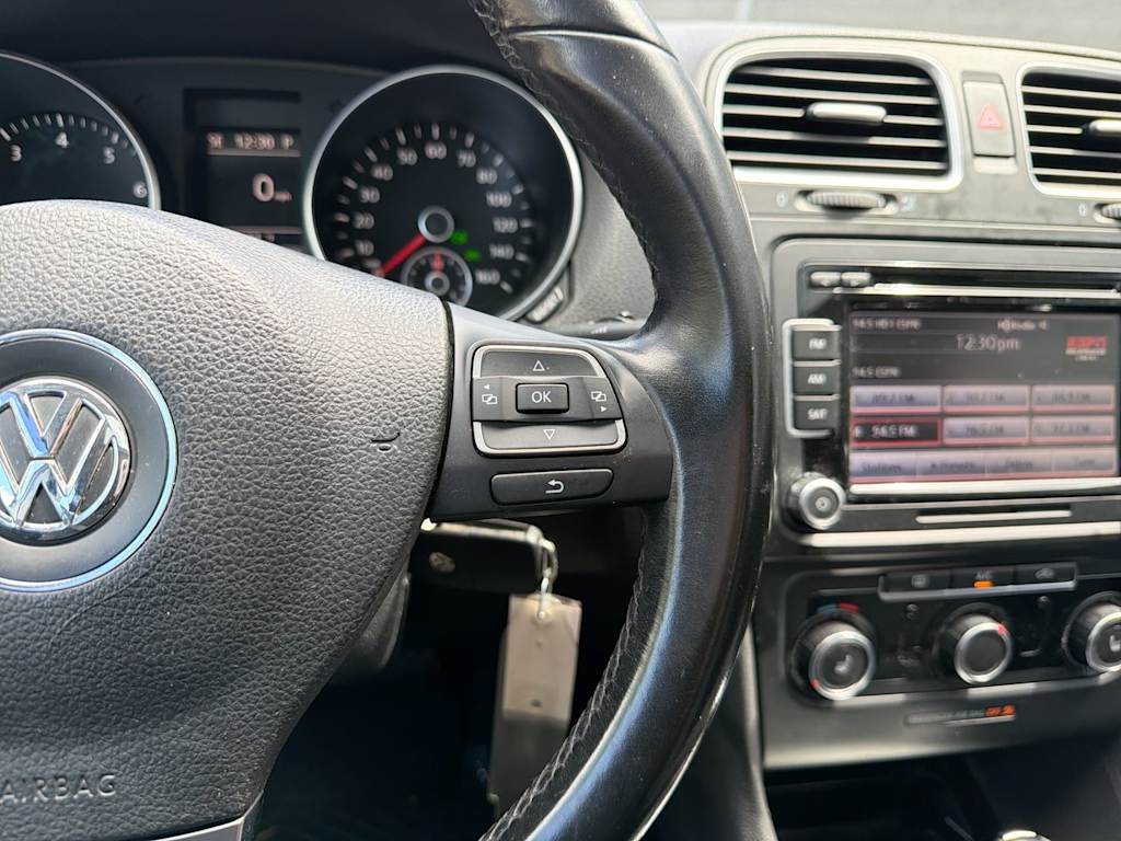 Thumbnail: 2014 Volkswagen Golf - 33