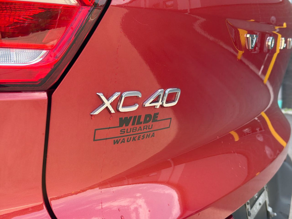 Thumbnail: 2019 Volvo XC40 - 7