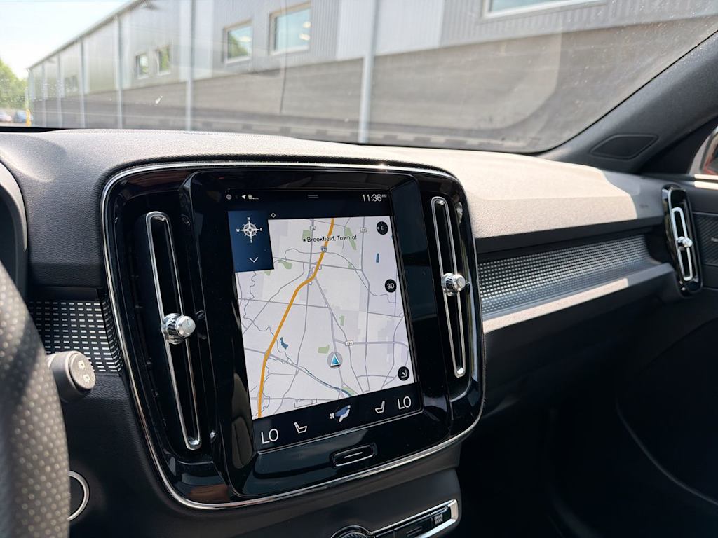 Thumbnail: 2019 Volvo XC40 - 13