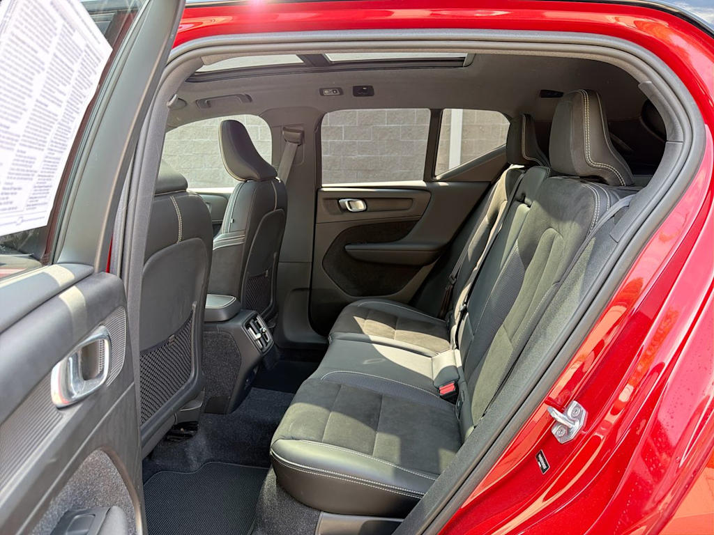 Thumbnail: 2019 Volvo XC40 - 31