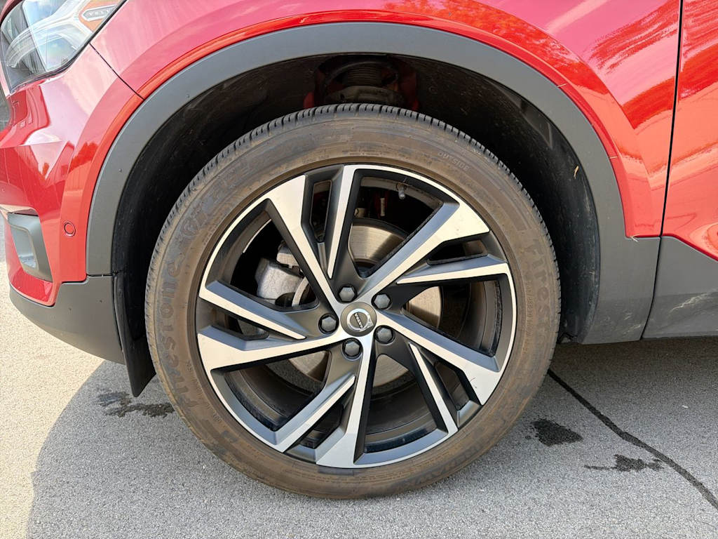 Thumbnail: 2019 Volvo XC40 - 8