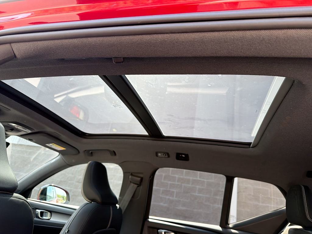 Thumbnail: 2019 Volvo XC40 - 30