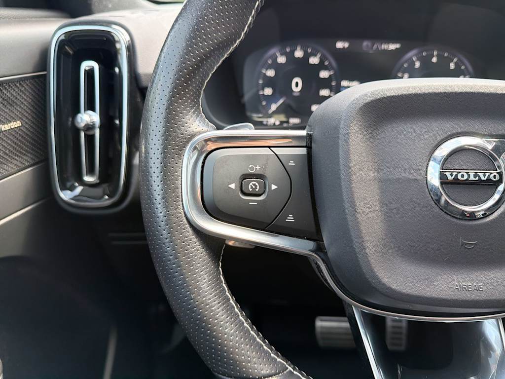 Thumbnail: 2019 Volvo XC40 - 33