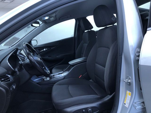 Thumbnail: 2018 Chevrolet Malibu - 10