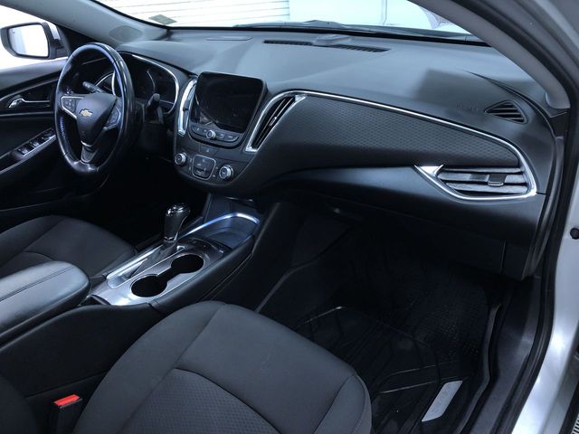 Thumbnail: 2018 Chevrolet Malibu - 13