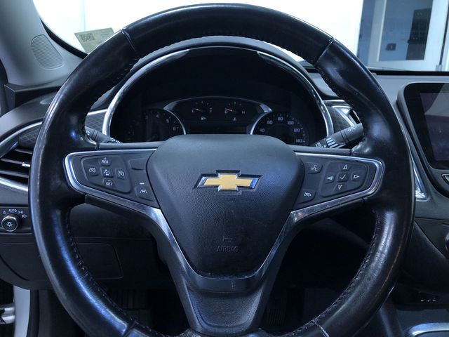 Thumbnail: 2018 Chevrolet Malibu - 14