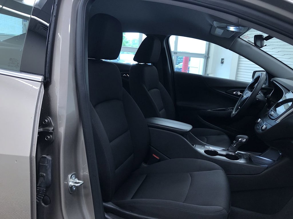 2024 Chevrolet Malibu LT 11