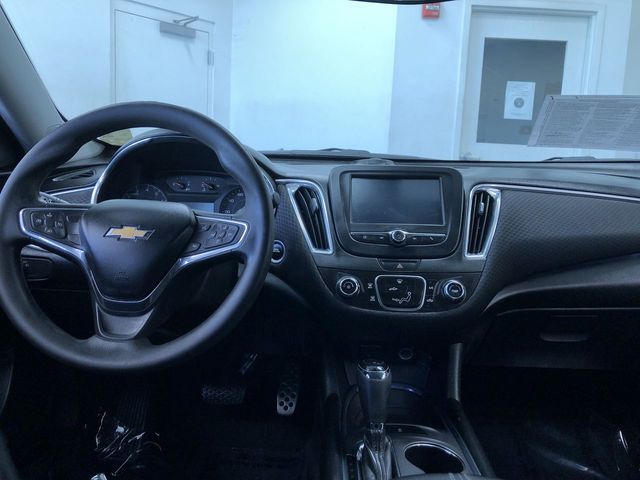 Thumbnail: 2016 Chevrolet Malibu - 7