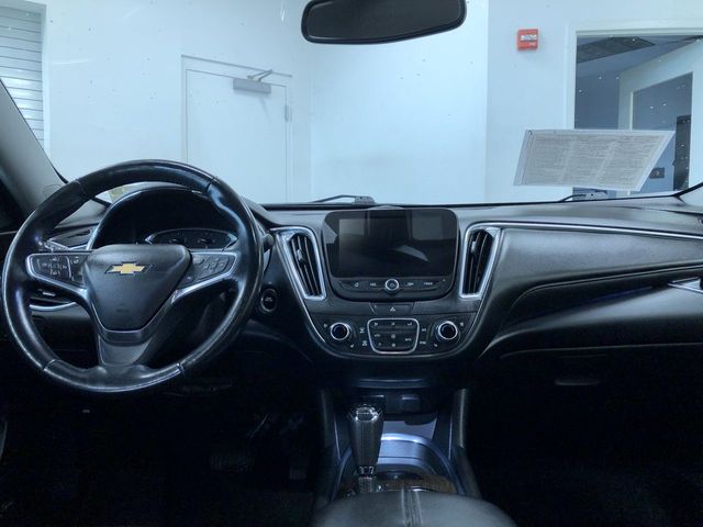 Thumbnail: 2018 Chevrolet Malibu - 2