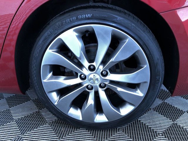 Thumbnail: 2017 Chevrolet Malibu - 8