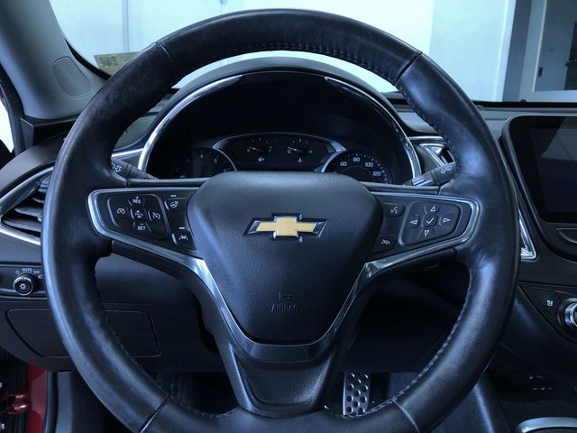 Thumbnail: 2017 Chevrolet Malibu - 14