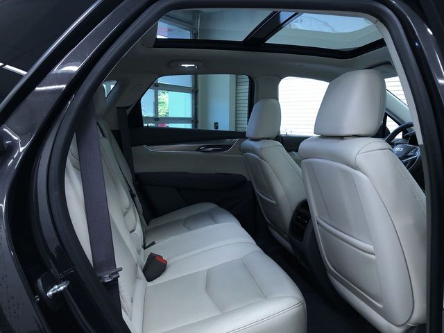 Thumbnail: 2017 Cadillac XT5 - 30