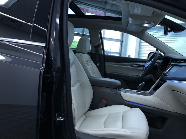 Thumbnail: 2017 Cadillac XT5 - 11