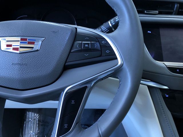 Thumbnail: 2017 Cadillac XT5 - 31