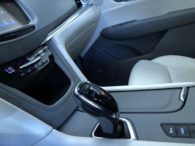 Thumbnail: 2017 Cadillac XT5 - 33