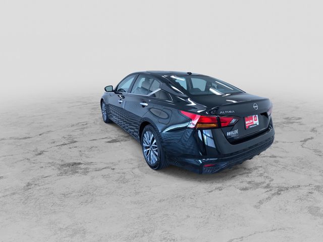 Thumbnail: 2025 Nissan Altima - 21