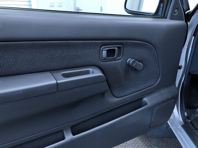 Thumbnail: 2003 Nissan Frontier - 28