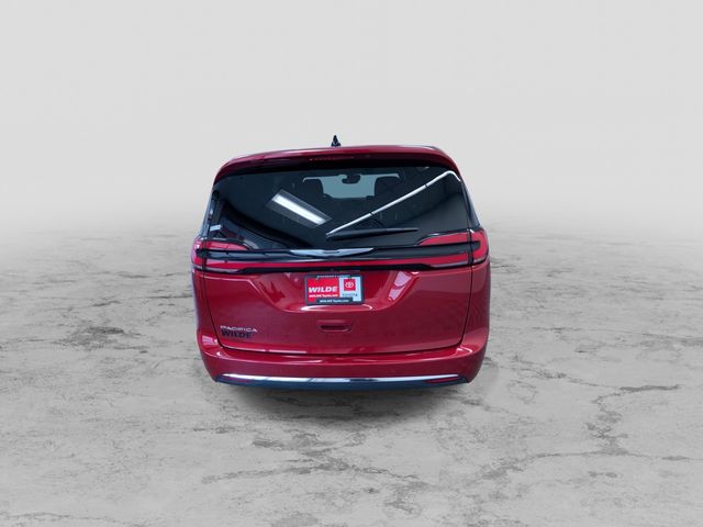 Thumbnail: 2025 Chrysler Pacifica - 22