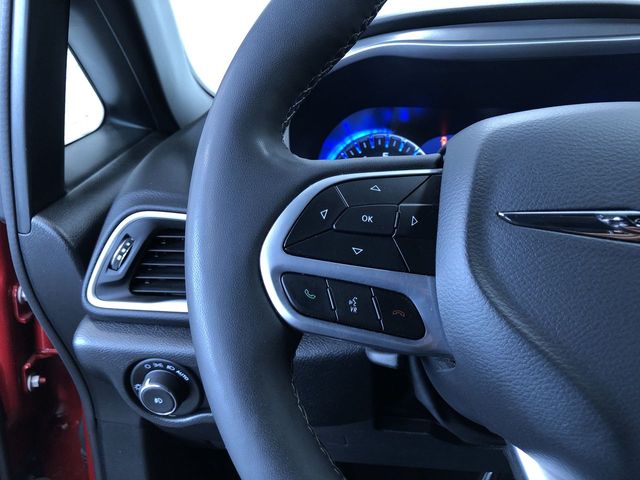 Thumbnail: 2025 Chrysler Pacifica - 30