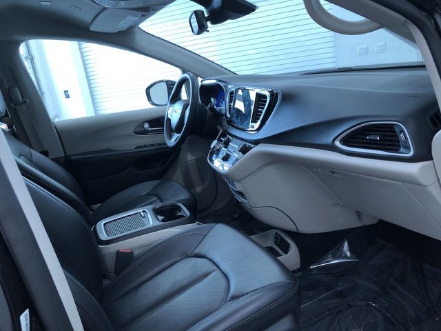 Thumbnail: 2024 Chrysler Pacifica - 13