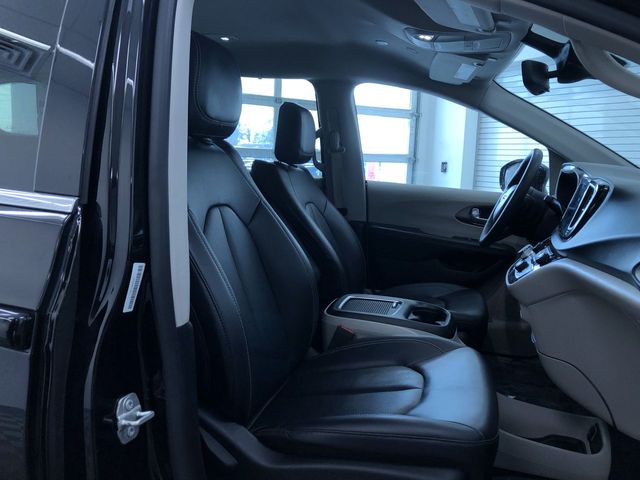 Thumbnail: 2024 Chrysler Pacifica - 11