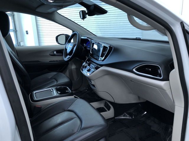 Thumbnail: 2024 Chrysler Pacifica - 12