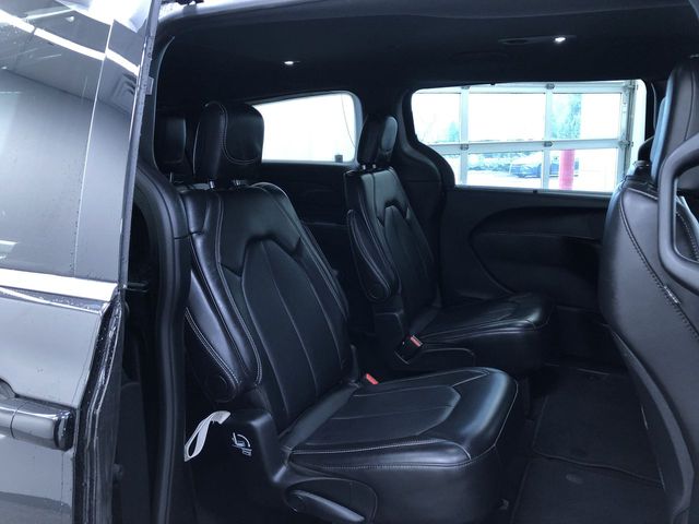 Thumbnail: 2025 Chrysler Pacifica - 19