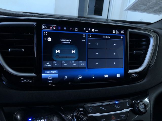 Thumbnail: 2025 Chrysler Pacifica - 23