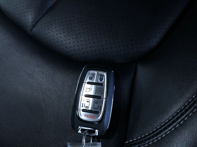 Thumbnail: 2025 Chrysler Pacifica - 16