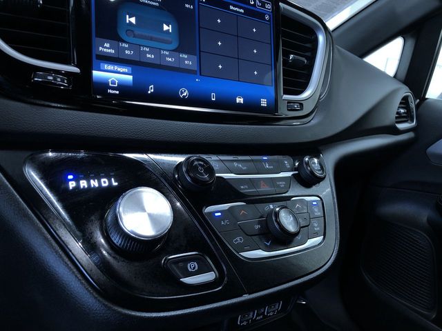 Thumbnail: 2025 Chrysler Pacifica - 24