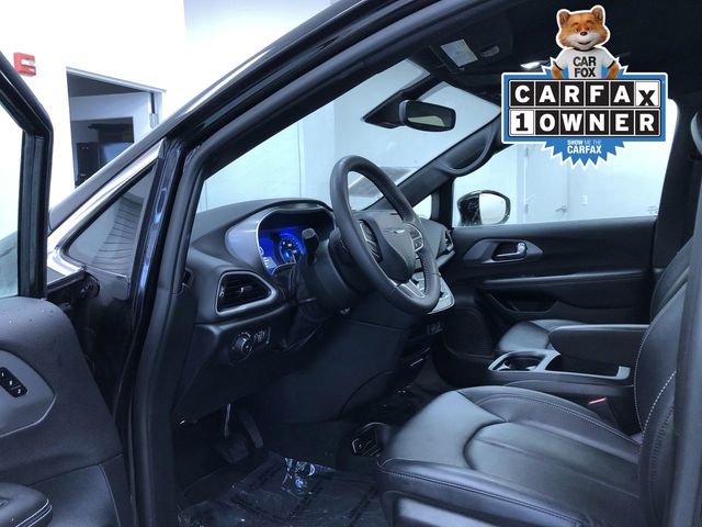 Thumbnail: 2025 Chrysler Pacifica - 2