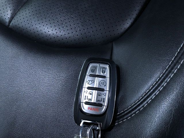 Thumbnail: 2025 Chrysler Pacifica - 18