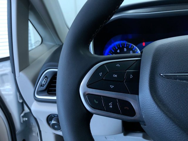 Thumbnail: 2024 Chrysler Pacifica - 30