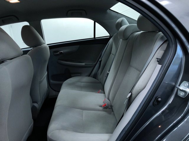 Thumbnail: 2013 Toyota Corolla - 27