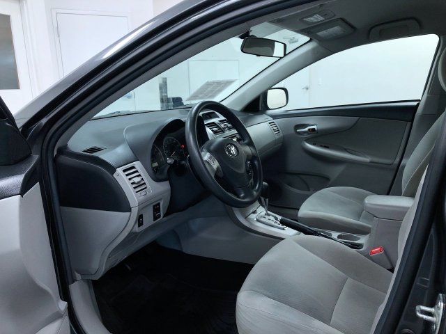 Thumbnail: 2013 Toyota Corolla - 2