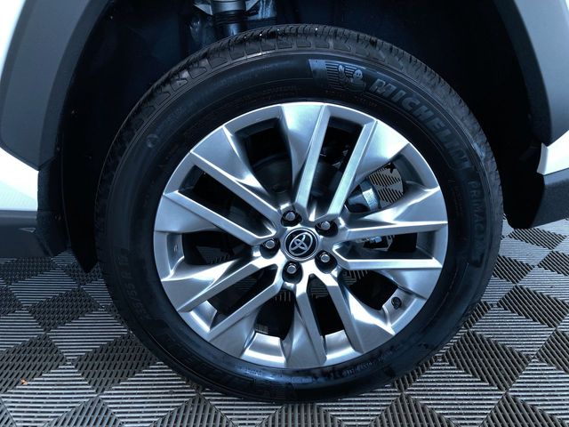 Thumbnail: 2023 Toyota RAV4 - 8
