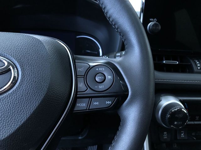 Thumbnail: 2023 Toyota RAV4 - 31
