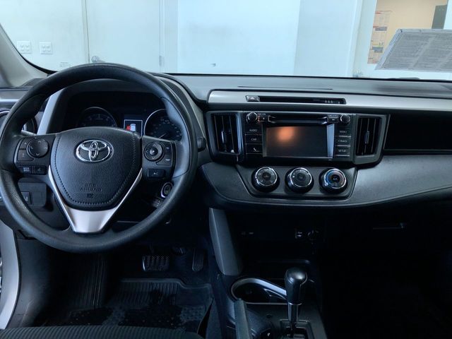 Thumbnail: 2017 Toyota RAV4 - 9