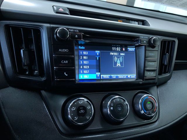 Thumbnail: 2017 Toyota RAV4 - 33