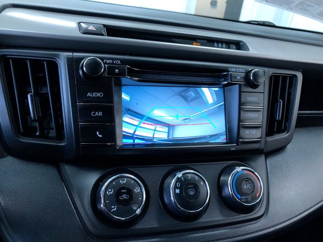 Thumbnail: 2018 Toyota RAV4 - 13
