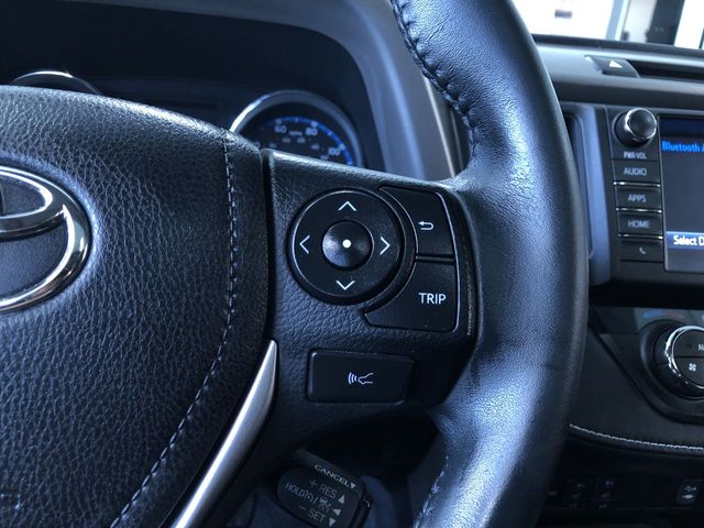 Thumbnail: 2017 Toyota RAV4 - 32