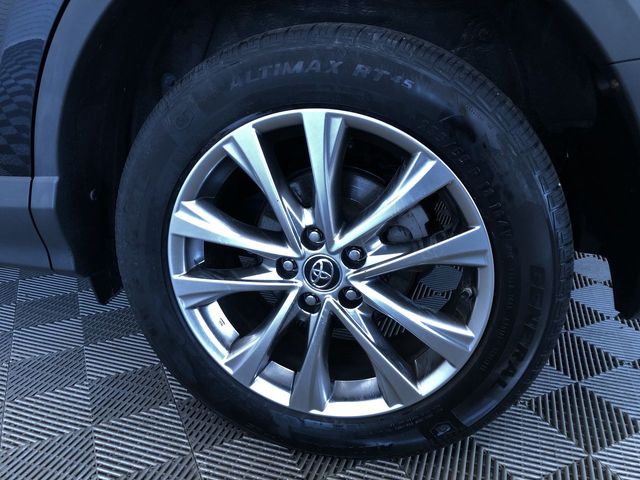 Thumbnail: 2017 Toyota RAV4 - 8