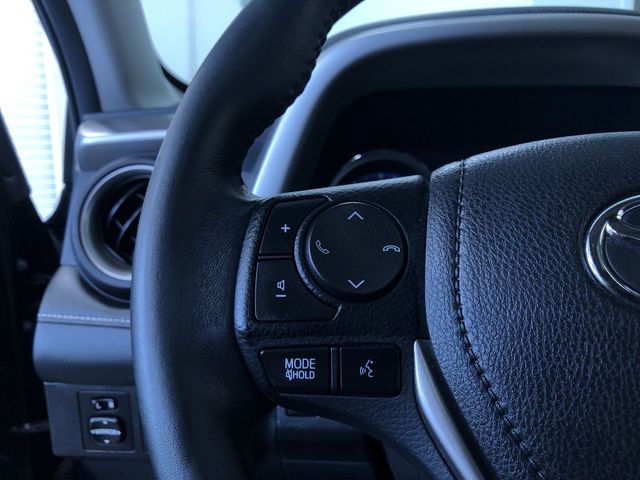 Thumbnail: 2017 Toyota RAV4 - 31